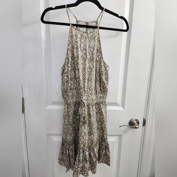 Lulus Dresses & Skirts - NWT Lulu's Green Floral Print Mini Dress